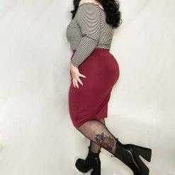 Novateks CLOTHING Pencil Skirt - Oh My! - Burgundy