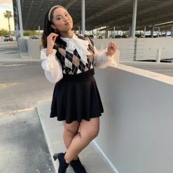 Novateks Mini-Flare Skirt - Gosh! Black