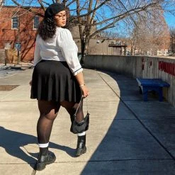 Novateks Mini-Flare Skirt - Gosh! Black