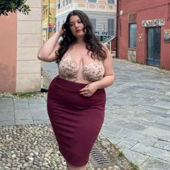 Novateks CLOTHING Pencil Skirt - Oh My! - Burgundy