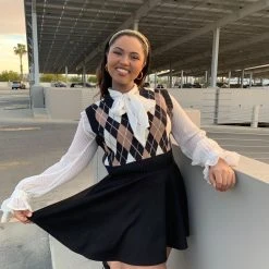 Novateks Mini-Flare Skirt - Gosh! Black