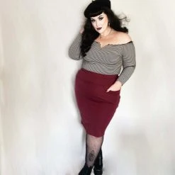 Novateks CLOTHING Pencil Skirt - Oh My! - Burgundy