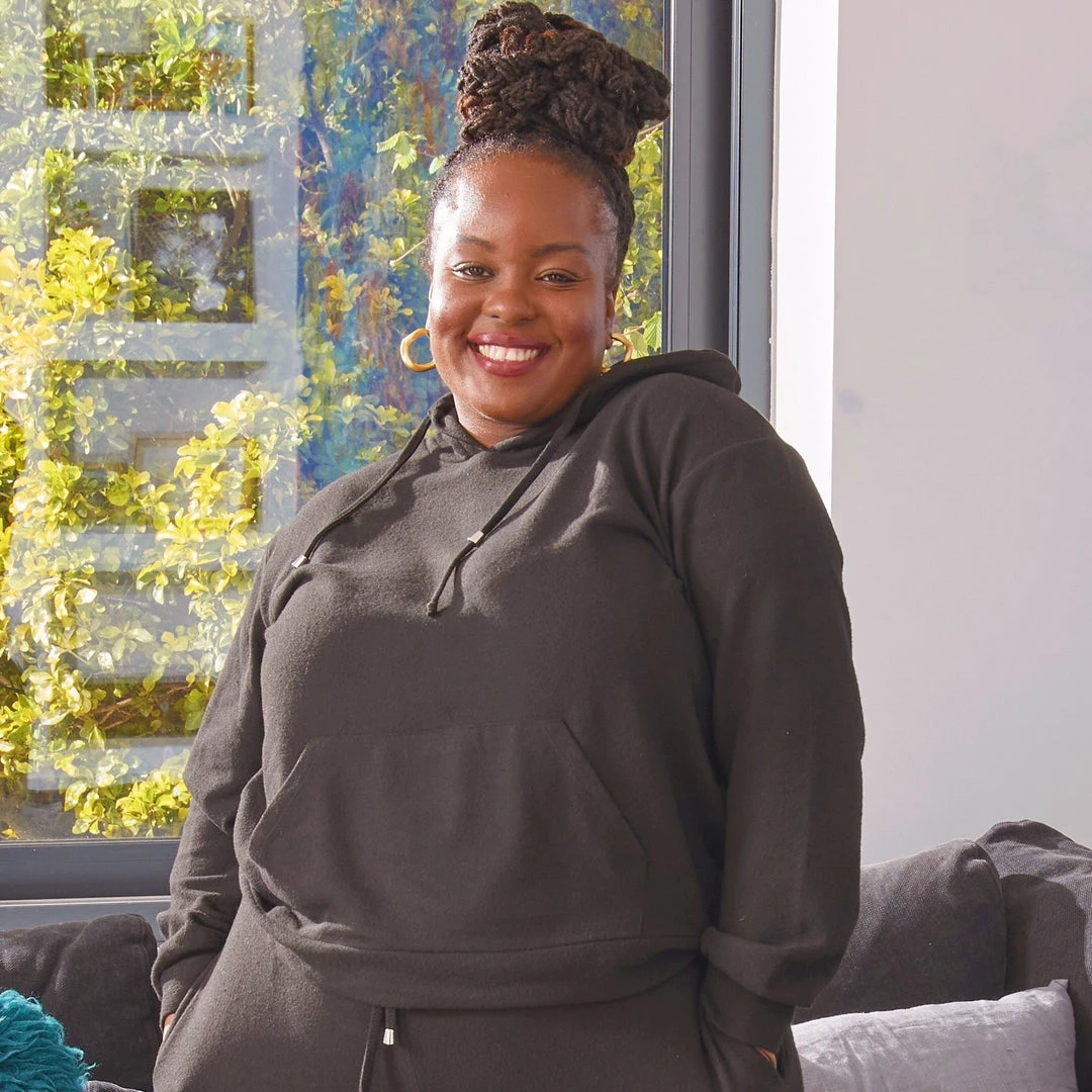 Novateks CLOTHING Hoodie - Black