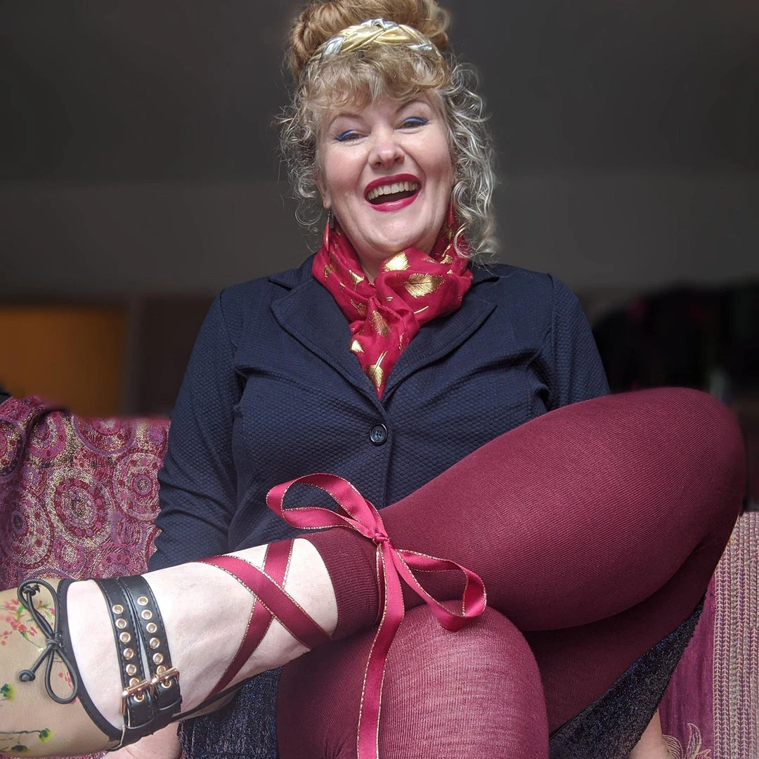 Calzifico Toninelli Merino Wool Footless Tights - Red Velvet Cake