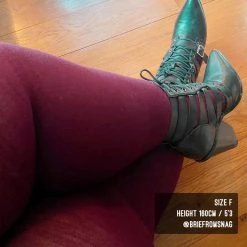 Calzifico Toninelli Merino Wool Tights - Red Velvet Cake